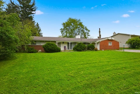 Tiny photo for 4911-4913 Lake Avenue, Fort Wayne, IN 46815 (MLS # 202616451)