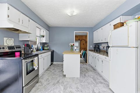 Tiny photo for 402 Boone Lane, Mitchell, IN 47446 (MLS # 202603898)