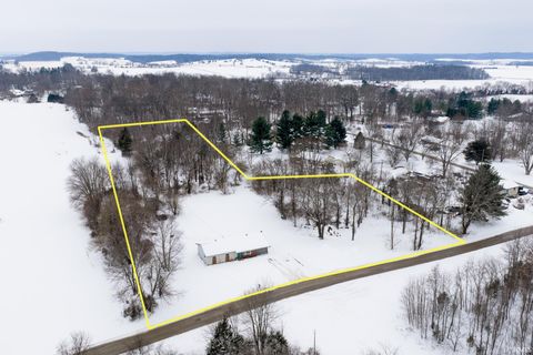 Tiny photo for 402 Boone Lane, Mitchell, IN 47446 (MLS # 202603898)