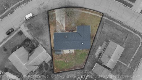 Tiny photo for 815 Parkway Drive, Logansport, IN 46947 (MLS # 202601368)