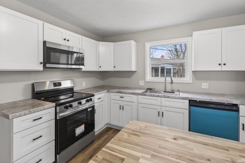 Tiny photo for 815 Parkway Drive, Logansport, IN 46947 (MLS # 202601368)