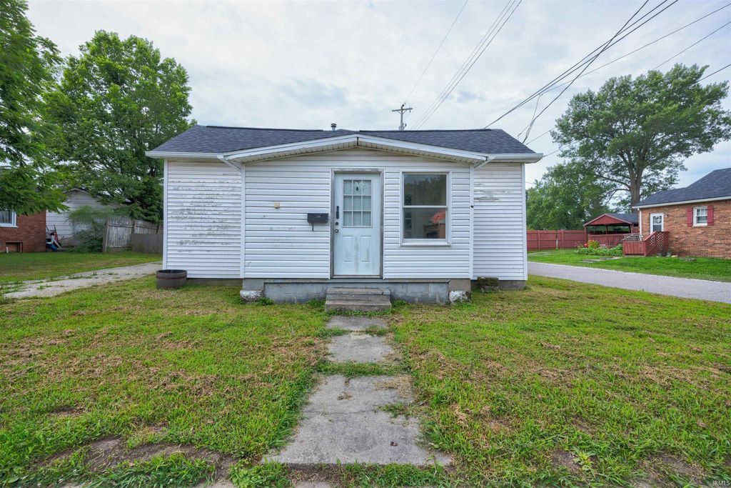 Photo of 901 E State Street, Princeton, IN 47670 (MLS # 202627745)