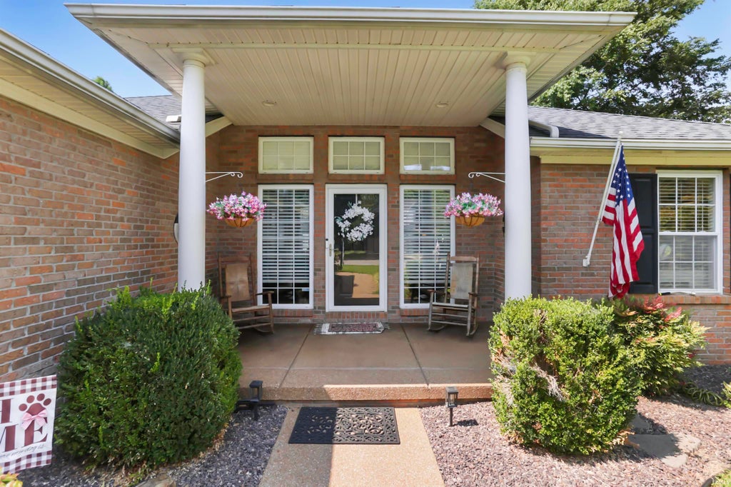 Photo of 6822 Rosewood Lane, Newburgh, IN 47630 (MLS # 202632271)
