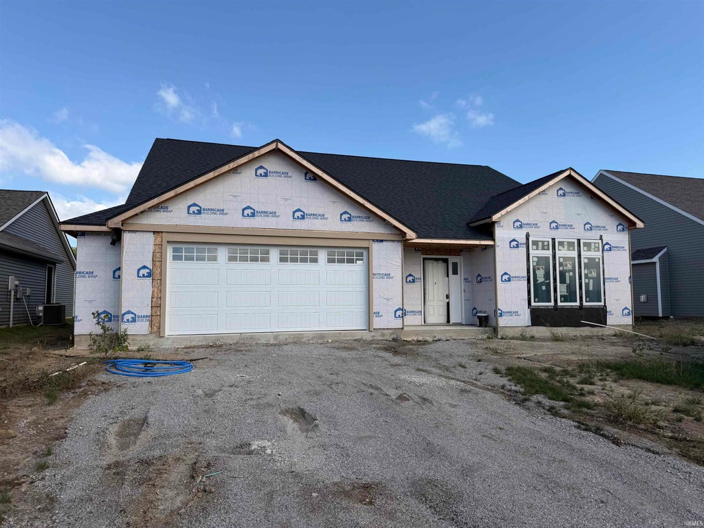Photo of 4814 Whittlebury Drive, Fort Wayne, IN 46818 (MLS # 202639948)