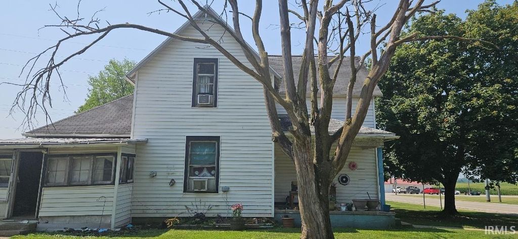 Photo for 7717 S State Road 25, Rochester, IN 46975 (MLS # 202528213)