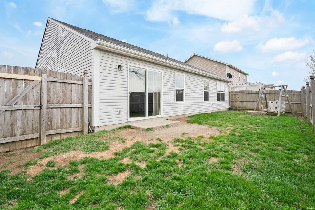 Photo of 1004 Maple Run Drive, Sheridan, IN 46069 (MLS # 202611267)