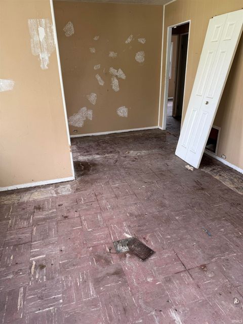 Tiny photo for 1929 W Vaile Street, Kokomo, IN 46901 (MLS # 202612809)