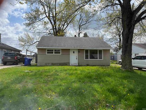 Photo of 1929 W Vaile Street, Kokomo, IN 46901 (MLS # 202612809)