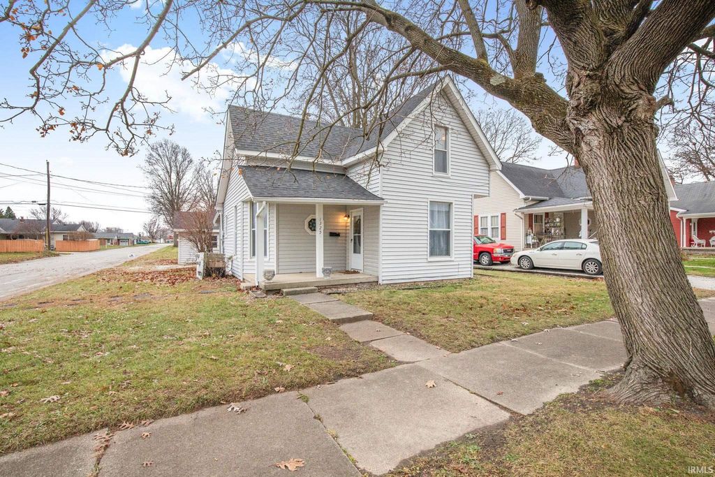Photo of 1325 S K Street, Elwood, IN 46036 (MLS # 202547566)