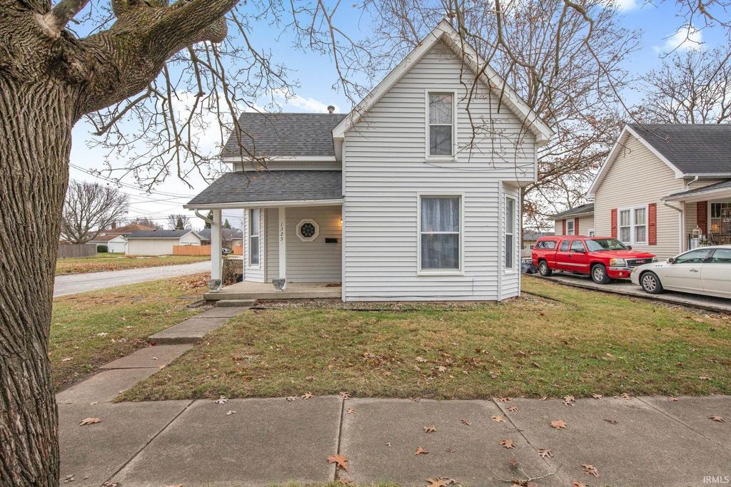 Photo of 1325 S K Street, Elwood, IN 46036 (MLS # 202547566)