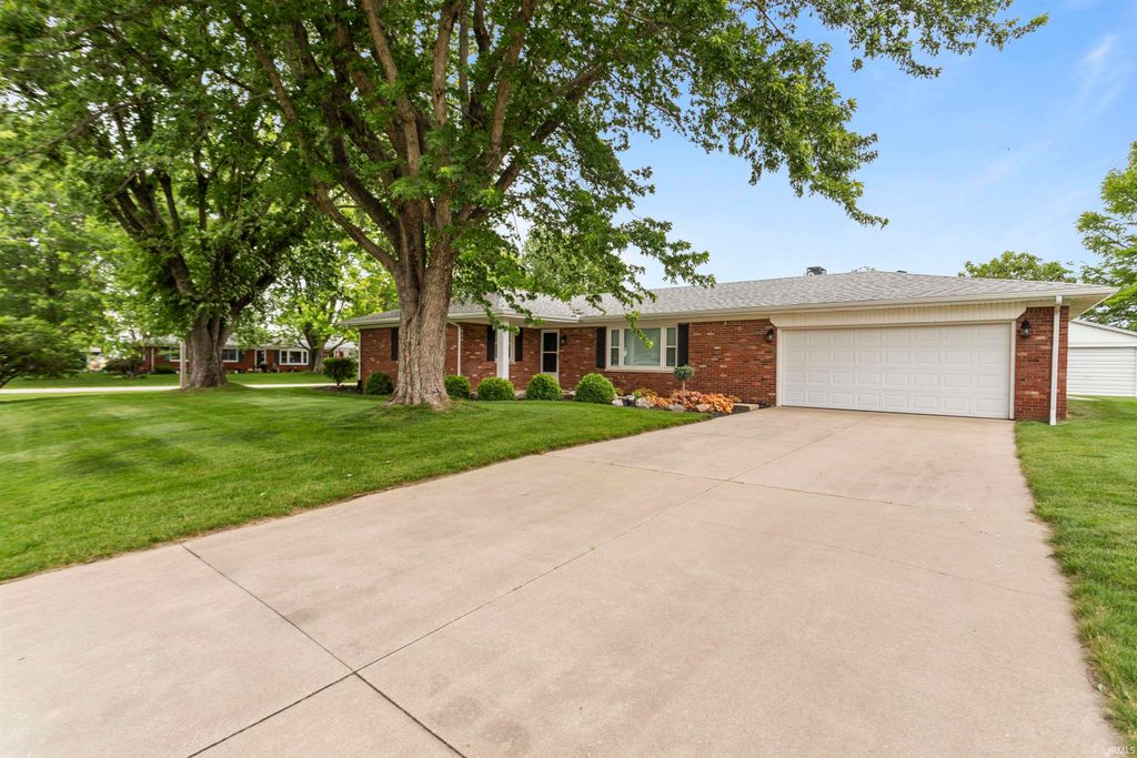 Photo of 4854 E barnett Avenue, Sharpsville, IN 46068 (MLS # 202620722)