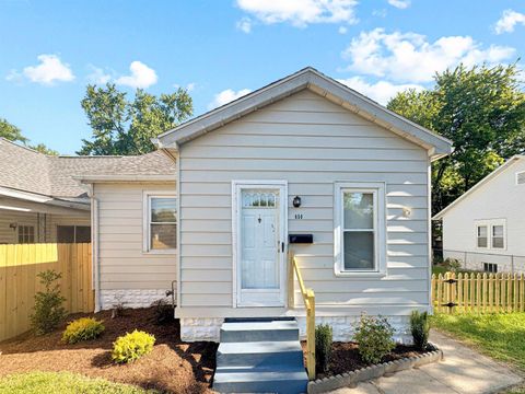 Tiny photo for 650 E Oregon Street, Evansville, IN 47711 (MLS # 202618456)