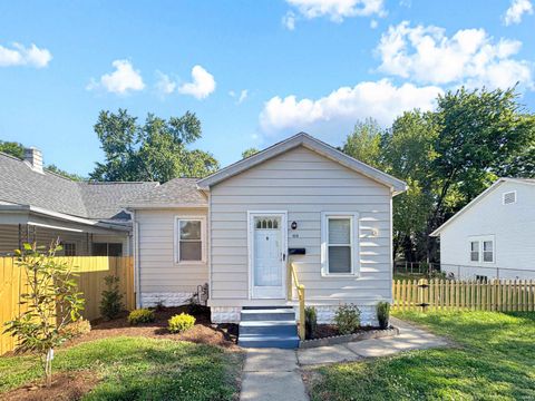 Photo of 650 E Oregon Street, Evansville, IN 47711 (MLS # 202618456)