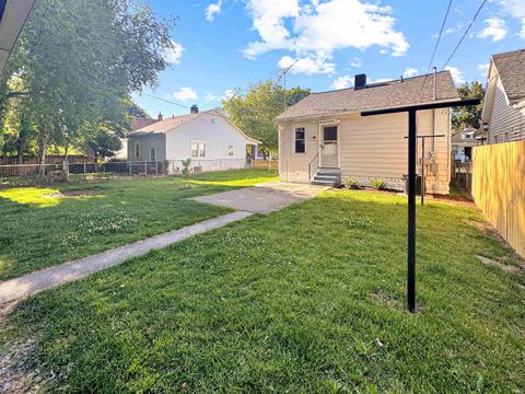 Tiny photo for 650 E Oregon Street, Evansville, IN 47711 (MLS # 202618456)