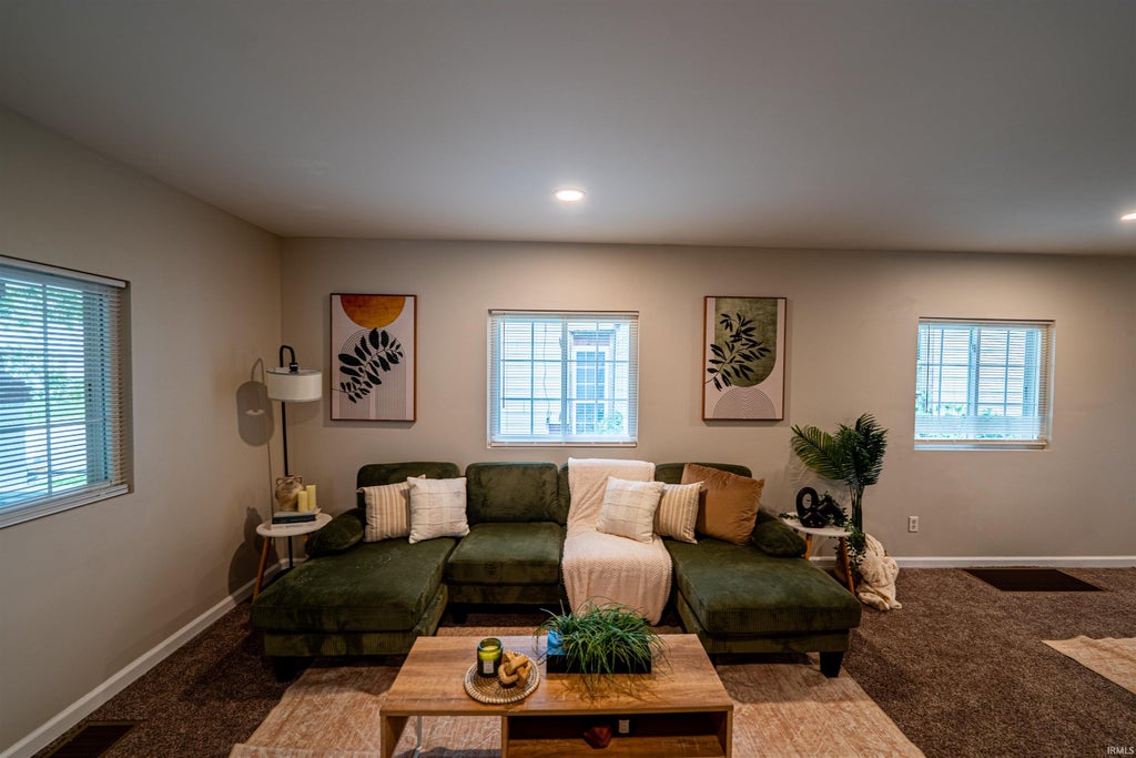 Photo of 2408 Pearl Street, Anderson, IN 46016 (MLS # 202633478)