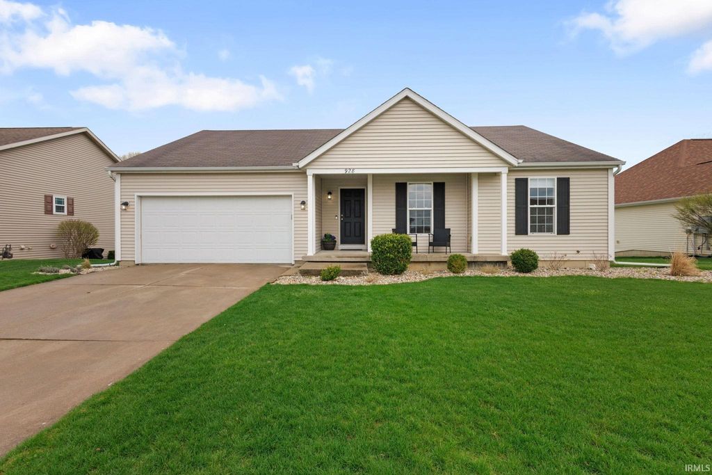 Photo of 928 Woodhouse Drive, Mishawaka, IN 46544 (MLS # 202612232)