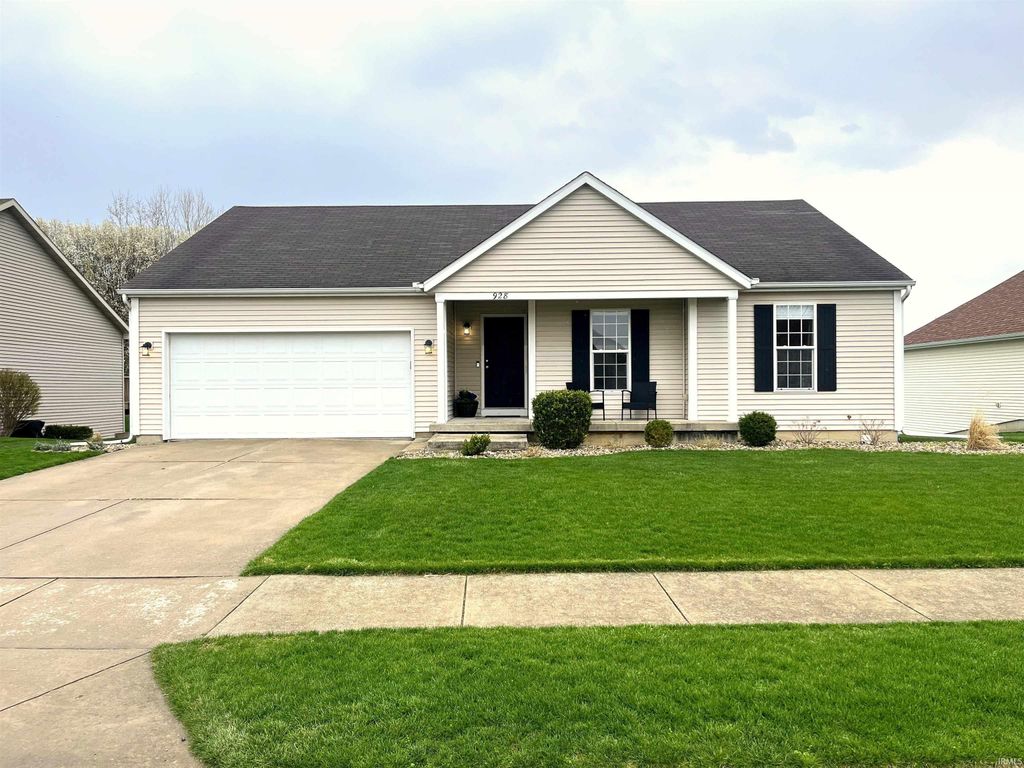 Photo of 928 Woodhouse Drive, Mishawaka, IN 46544 (MLS # 202612232)
