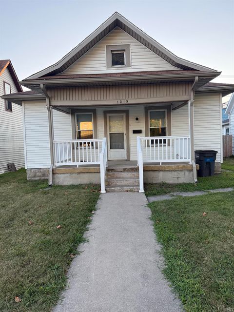 Photo of 1015 N Lafountain Street, Kokomo, IN 46902 (MLS # 202536999)