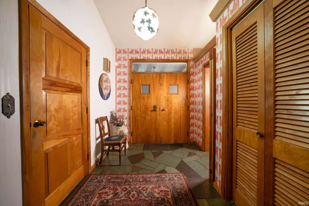 Photo of 1839 Rainbow Bend Boulevard, Elkhart, IN 46514 (MLS # 202630307)