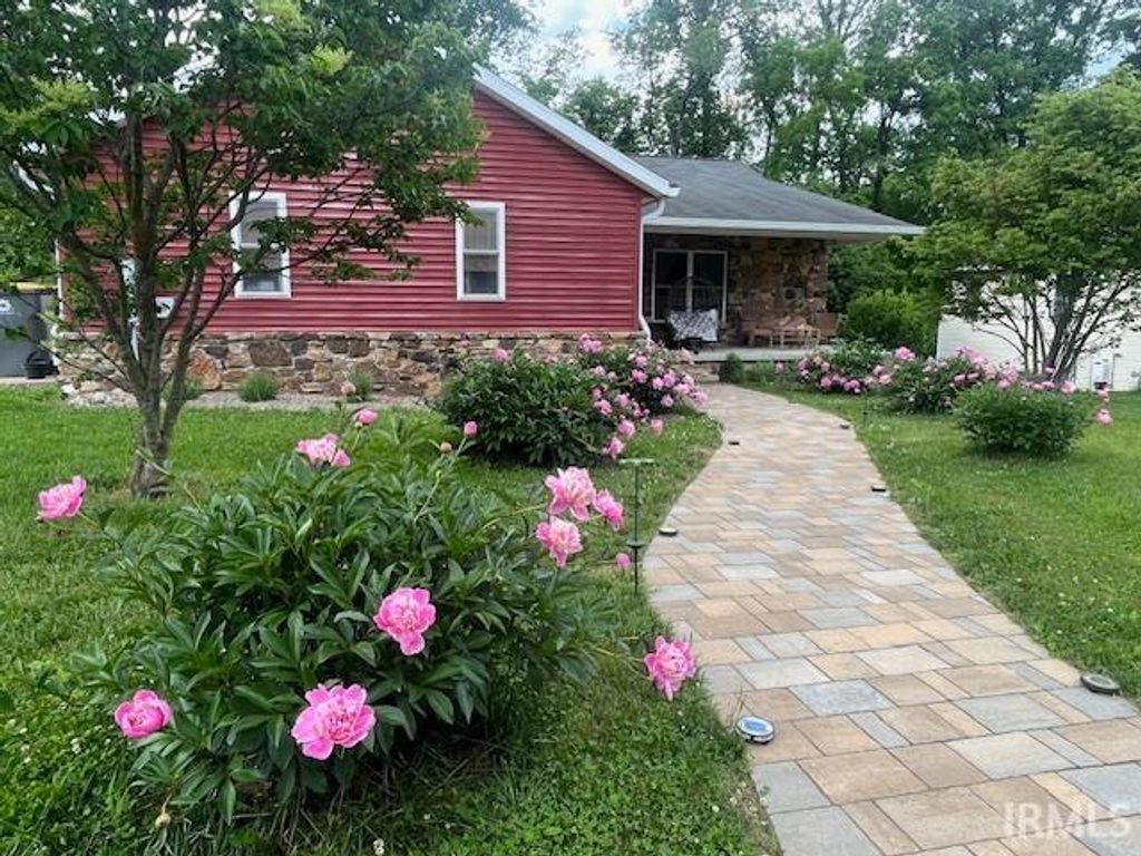 Photo of 1106 W Countryside Lane, Bloomington, IN 47403 (MLS # 202546249)