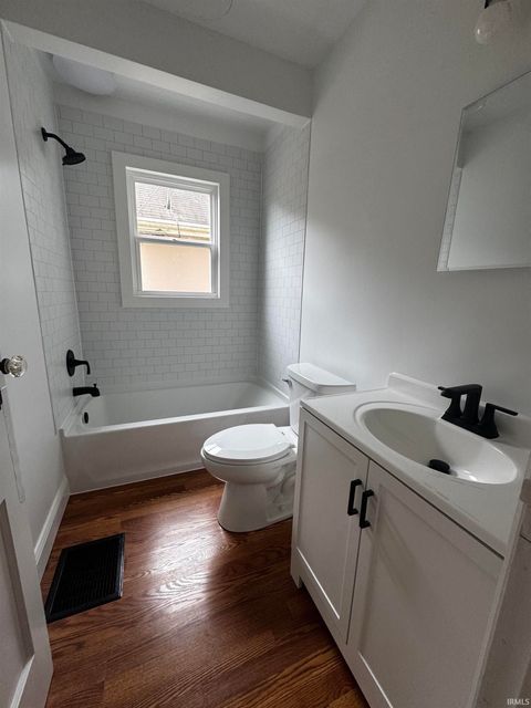 Tiny photo for 2533 N Sherman Street, Evansville, IN 47712 (MLS # 202615396)