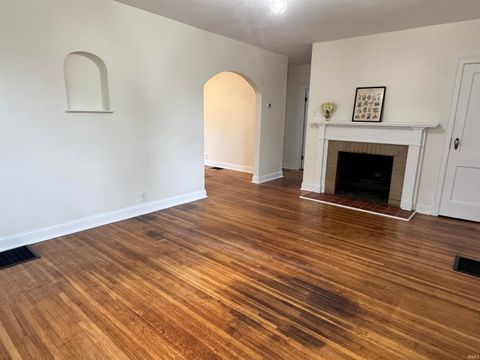 Tiny photo for 2533 N Sherman Street, Evansville, IN 47712 (MLS # 202615396)