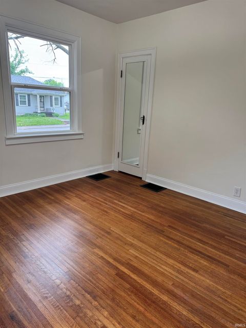 Tiny photo for 2533 N Sherman Street, Evansville, IN 47712 (MLS # 202615396)