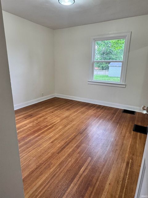 Tiny photo for 2533 N Sherman Street, Evansville, IN 47712 (MLS # 202615396)