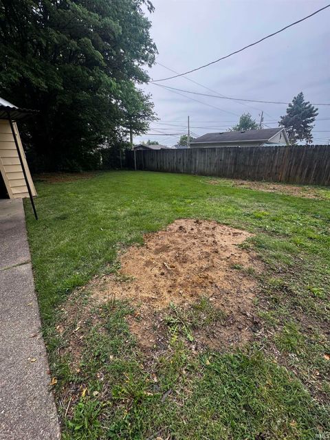Tiny photo for 2533 N Sherman Street, Evansville, IN 47712 (MLS # 202615396)