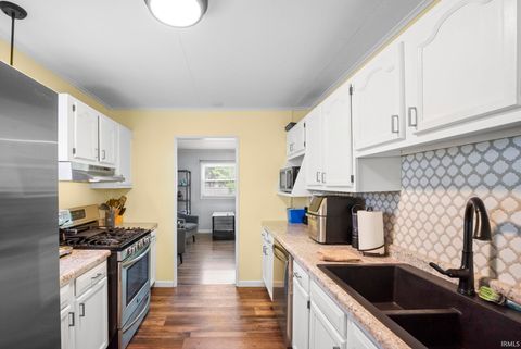 Tiny photo for 824 S 24th Street, Lafayette, IN 47905 (MLS # 202622995)