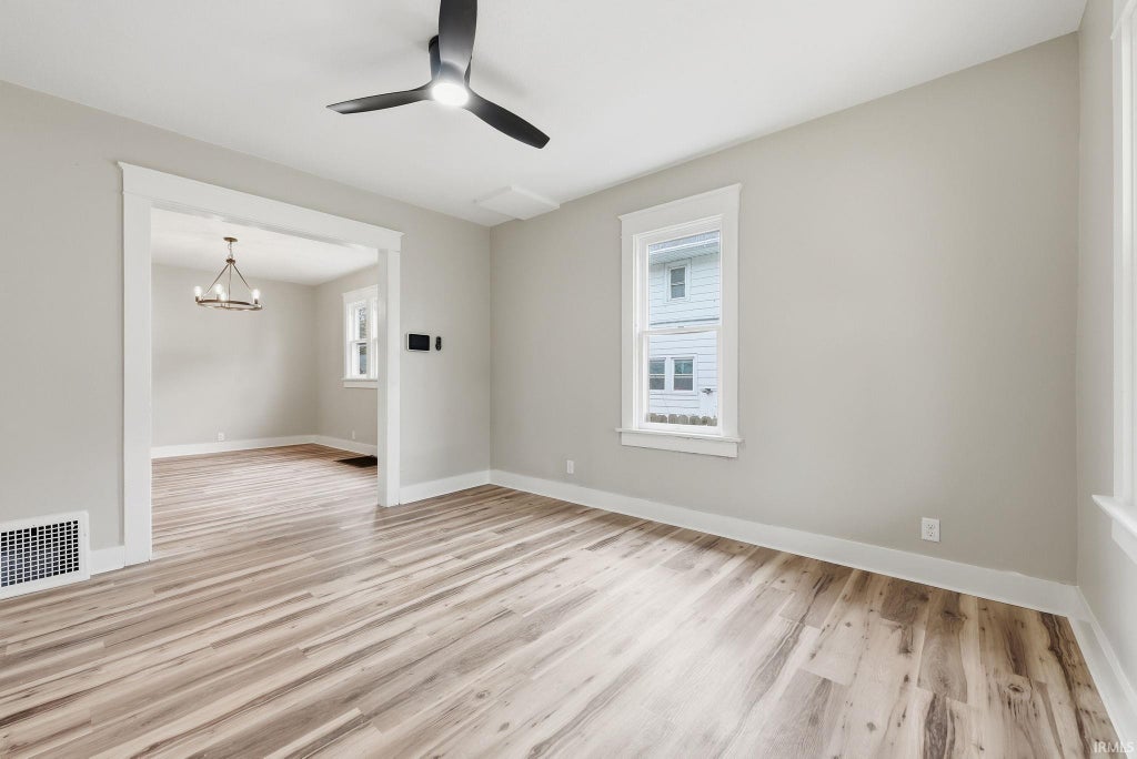 Photo of 1524 Franklin Avenue, Fort Wayne, IN 46808 (MLS # 202642590)