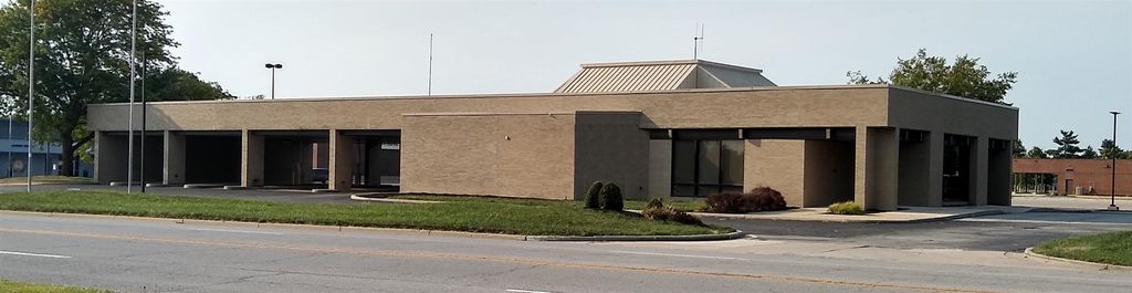 Photo for 300 E Southway Boulevard, Kokomo, IN 46902 (MLS # 202147927)