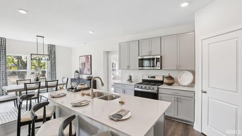 Tiny photo for 752 Atilla Way, Huntertown, IN 46748 (MLS # 202628856)