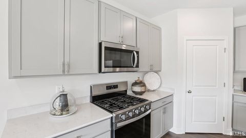 Tiny photo for 752 Atilla Way, Huntertown, IN 46748 (MLS # 202628856)