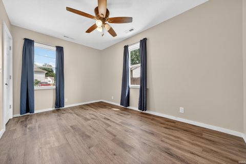 Tiny photo for 836 S Webster Street, Kokomo, IN 46901 (MLS # 202531246)