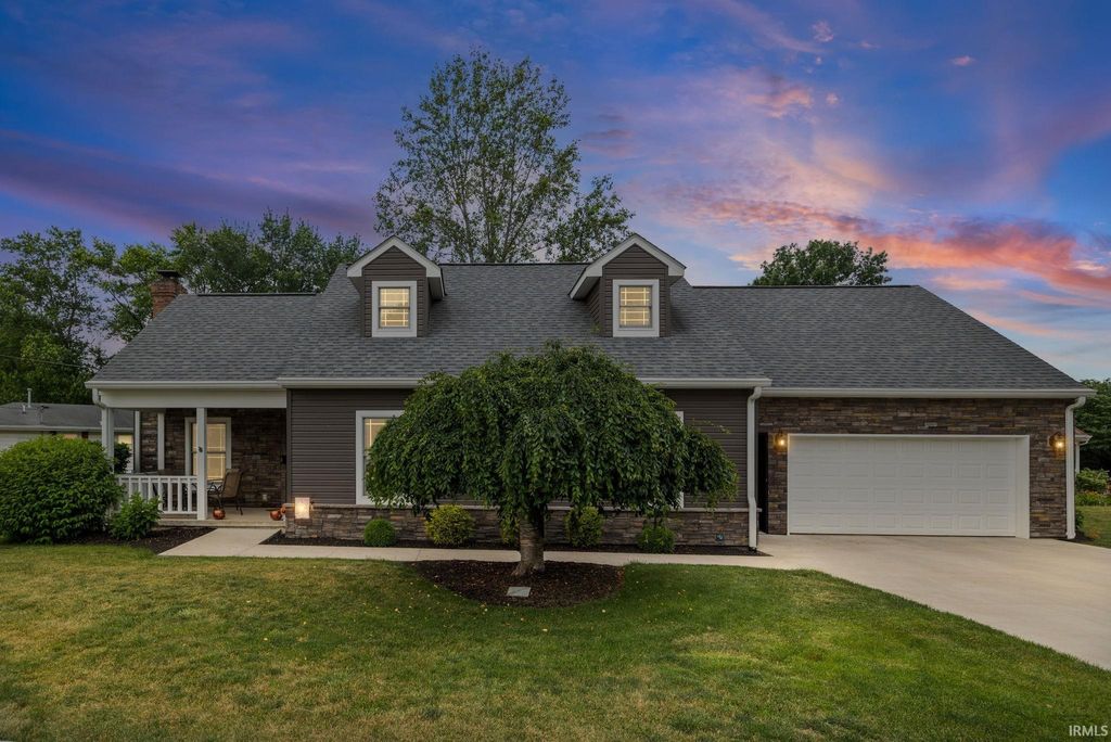 Photo of 201 S Heritage Drive, Delphi, IN 46923 (MLS # 202622154)