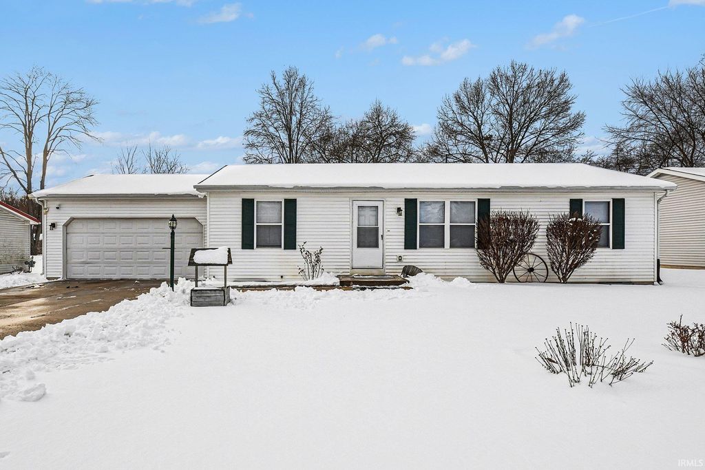 Photo of 51657 County Road 109, Elkhart, IN 46514 (MLS # 202602523)