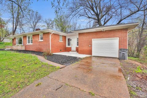 Tiny photo for 2618 Lake Drive, Evansville, IN 47711 (MLS # 202600370)