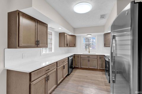 Tiny photo for 2618 Lake Drive, Evansville, IN 47711 (MLS # 202600370)