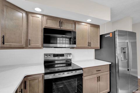 Tiny photo for 2618 Lake Drive, Evansville, IN 47711 (MLS # 202600370)