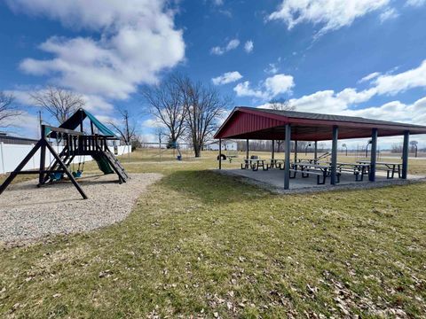 Tiny photo for 140 E Commerce Street, Macy, IN 46951 (MLS # 202606551)