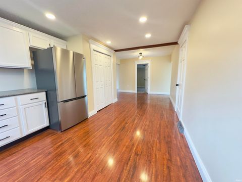 Tiny photo for 140 E Commerce Street, Macy, IN 46951 (MLS # 202606551)