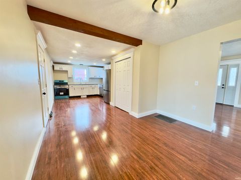 Tiny photo for 140 E Commerce Street, Macy, IN 46951 (MLS # 202606551)