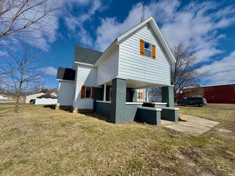 Tiny photo for 140 E Commerce Street, Macy, IN 46951 (MLS # 202606551)