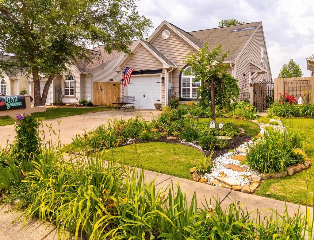 Photo of 3032 Galleon Drive, Evansville, IN 47725 (MLS # 202621183)