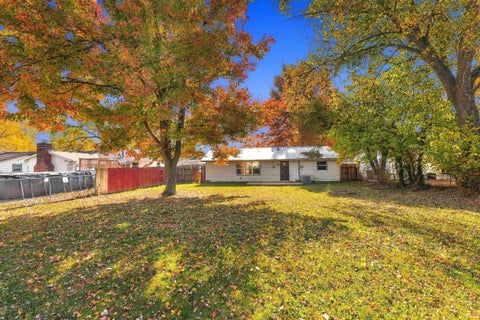 Tiny photo for 8239 Oklahoma Trail, Fort Wayne, IN 46815 (MLS # 202644914)