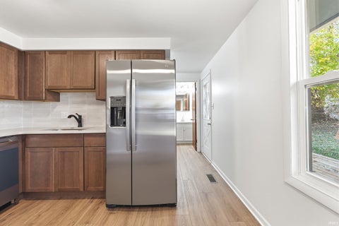Tiny photo for 8239 Oklahoma Trail, Fort Wayne, IN 46815 (MLS # 202644914)