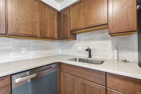 Tiny photo for 8239 Oklahoma Trail, Fort Wayne, IN 46815 (MLS # 202644914)