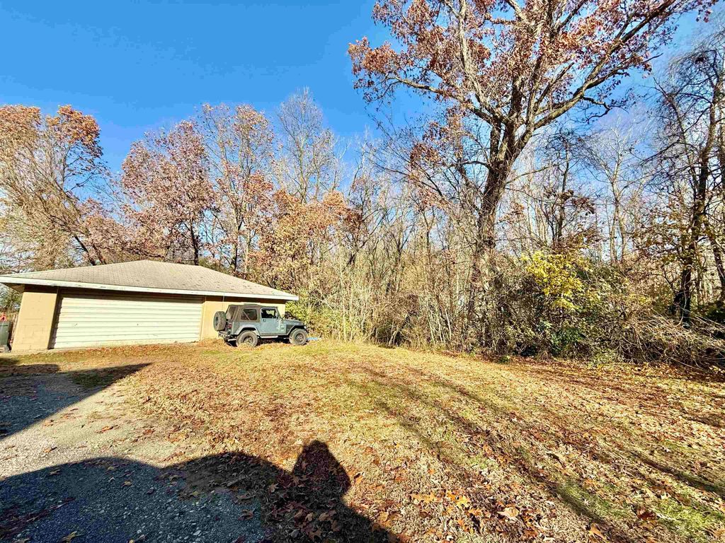 Photo of 10140 E State Road 10, Culver, IN 46511 (MLS # 202606564)
