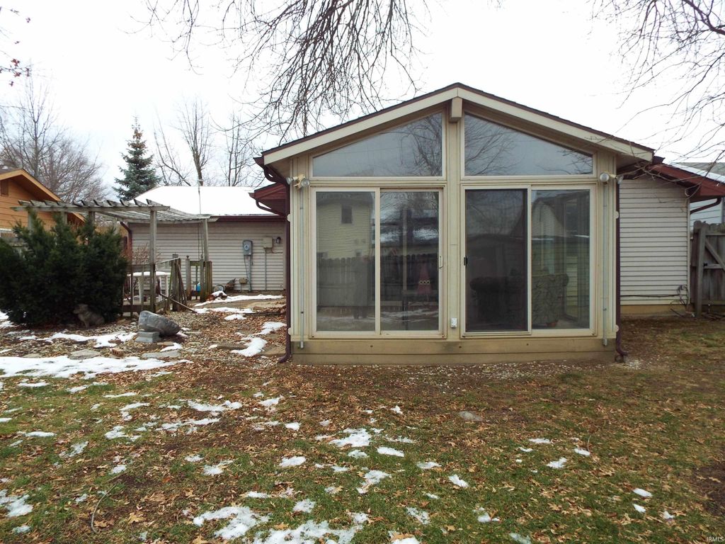 Photo of 1110 Trick Avenue, Fort Wayne, IN 46808 (MLS # 202548836)